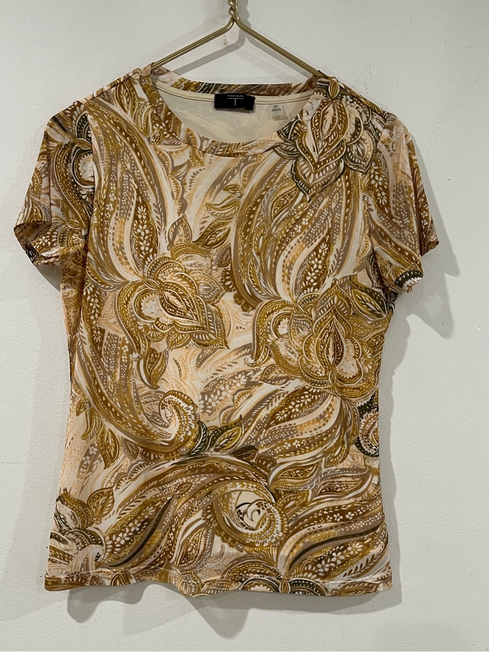 TAHARI  Women’s Short Sleeve Paisley Print Tee - Brown/Beige S